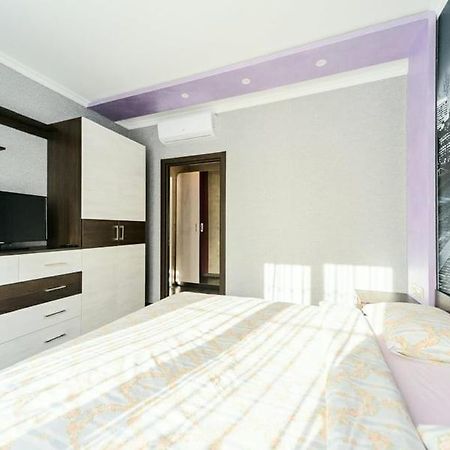 2 Rooms 75M2 Center Of Obolon Near River Side Kiev Ngoại thất bức ảnh